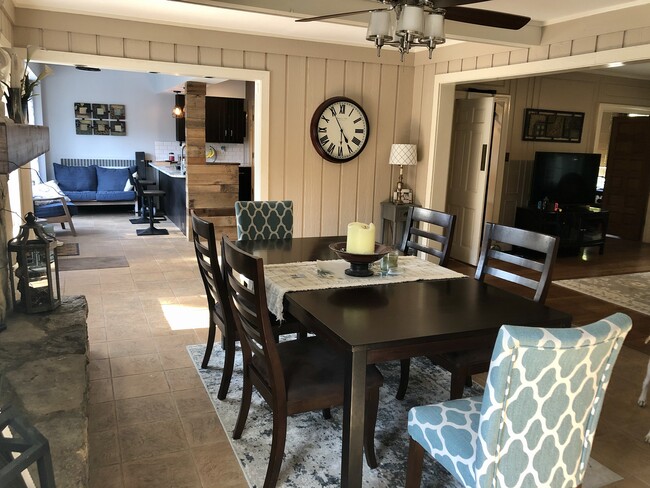 Photo - 8412 Oxford Woods Ct