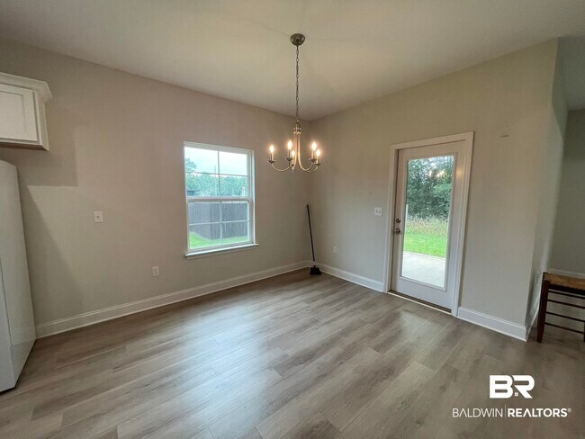 Photo - 15822 Vintage St