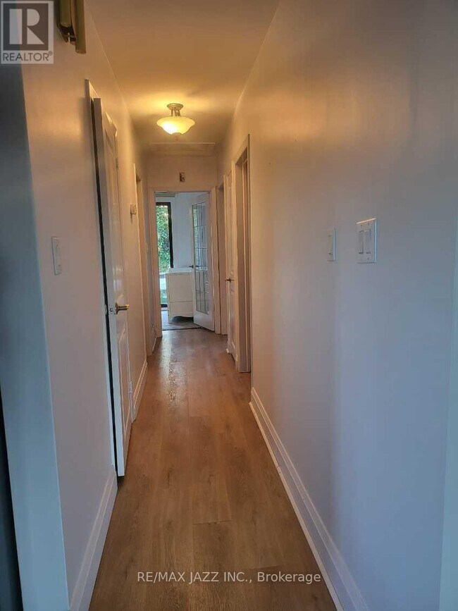 Photo - 382 Elmridge St