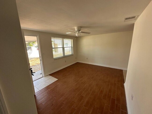 Photo - 453 90th Ave N