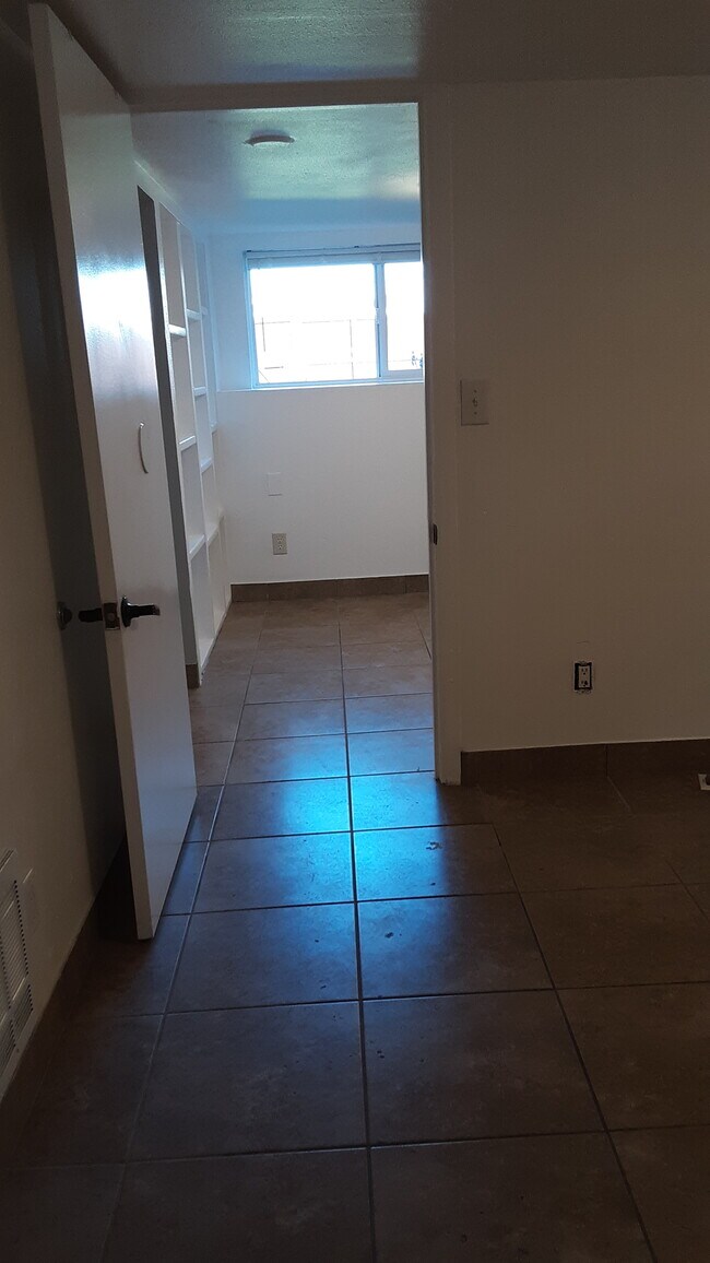 Photo - 2511 Lombard Ave Unit B