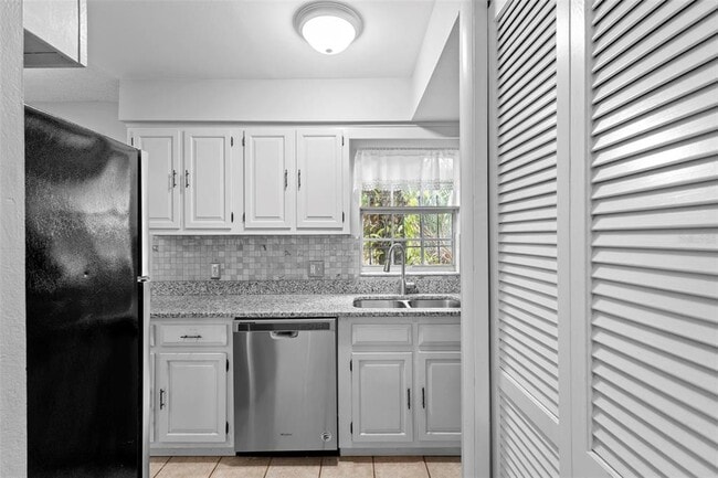 Photo - 5126 St Charles Ln