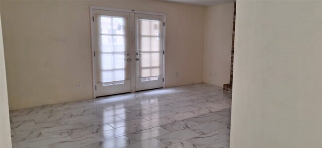 Photo - 1327 Brenda Ln Unit A