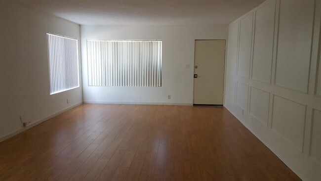 Photo - 10419 Regent St Unit 1