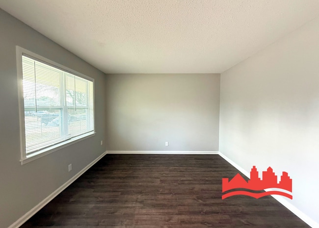 Photo - 4134 Parkchester Ave