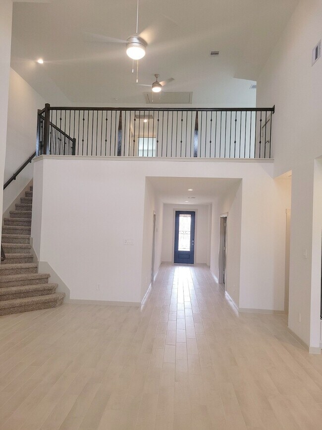 Photo - 28434 Eli Eagle St