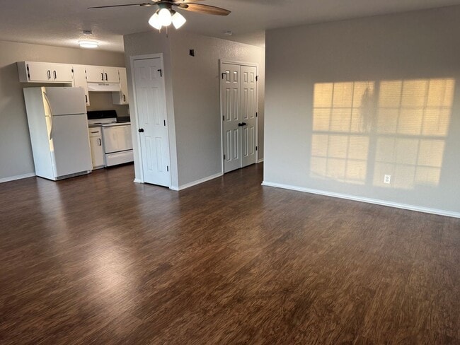 Photo - 323 S 12th St Unidad H