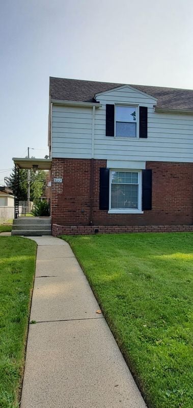 Photo - 322 Beacon Pl