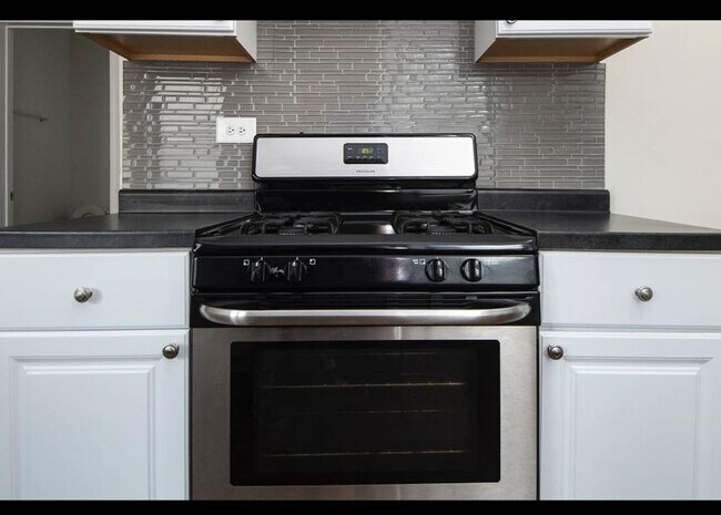 Photo - 1 bedroom in Chicago IL 60613 Unit 3S