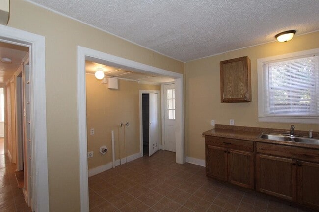 Photo - 2203 20th St