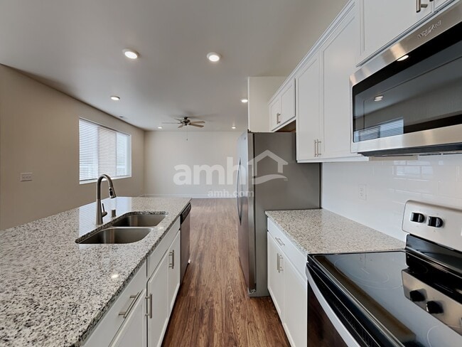 Photo - 9260 Shootingstar St SE