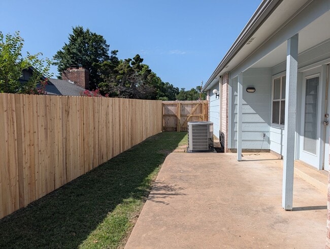 Photo - Spacious 3-Bedroom Duplex with Modern Comforts and Room to Roam!