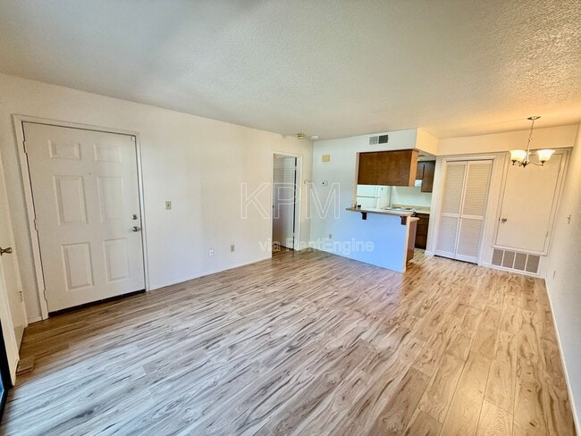 Photo - 1537 Pyrenees Ave Unit Apartment 22