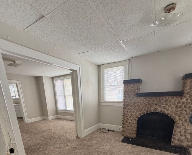 Building Photo - 1404 W. Fourth St. - 3 Unit 1404 W. Fourth St. #2