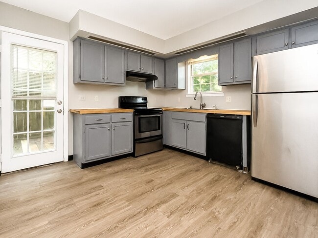 Photo - 2827 Dayton Blvd Unit 1
