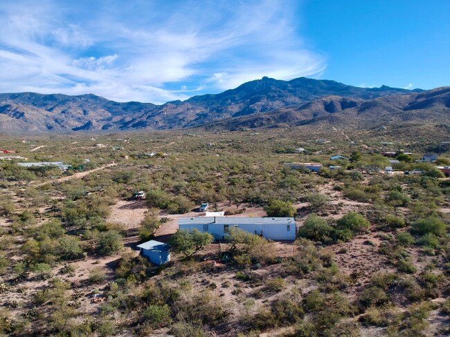 Building Photo - 7871 S Pistol Hill Rd