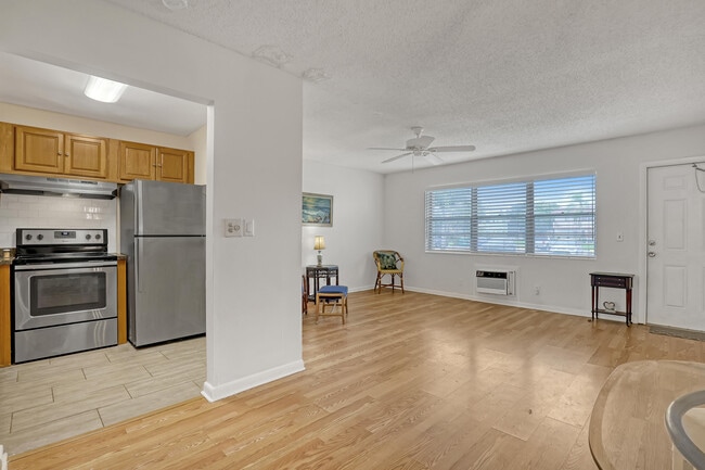 Photo - 171 West Dr Unit 171