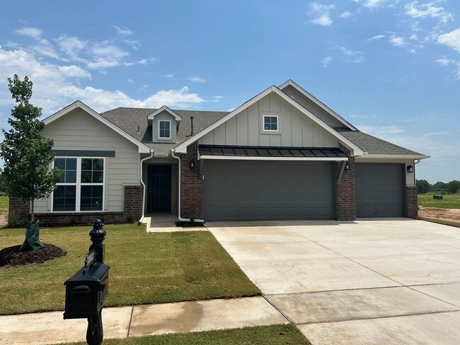 Building Photo - BIXBY - New 4 Bed - 3 Bath - 3 Car Garage