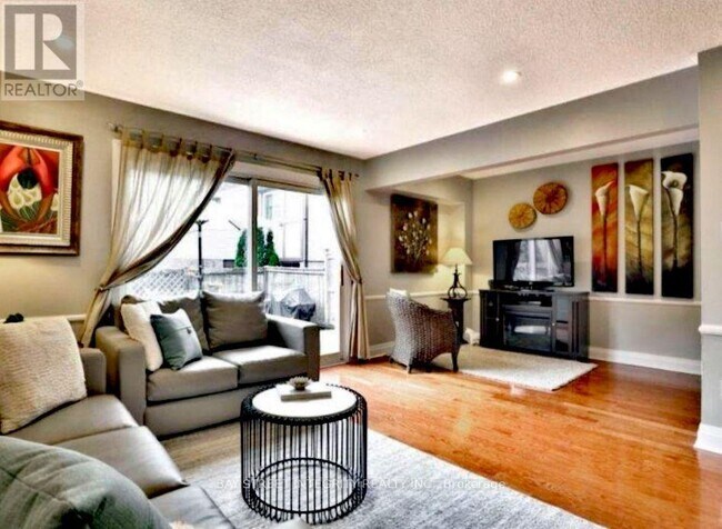 Photo - 1580 Lancaster Dr