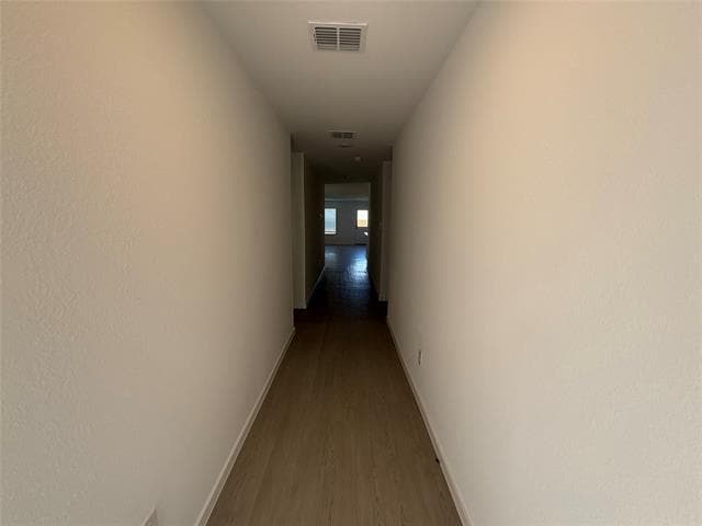 Photo - 2049 Derby Ln