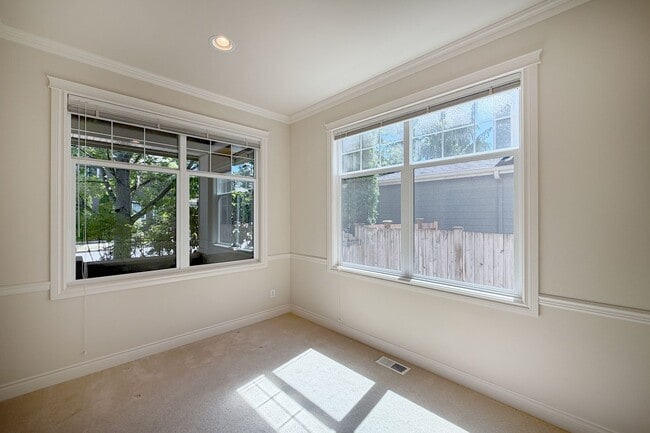 Photo - 3Bd/2.5Ba Redmond Home