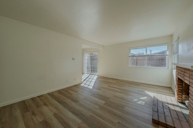 Photo - RIDGEWAY Unit Ridgeway 1