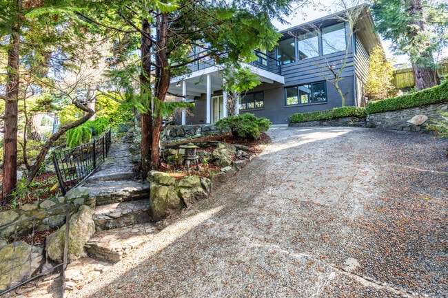 Photo - 3430 39th Ave W