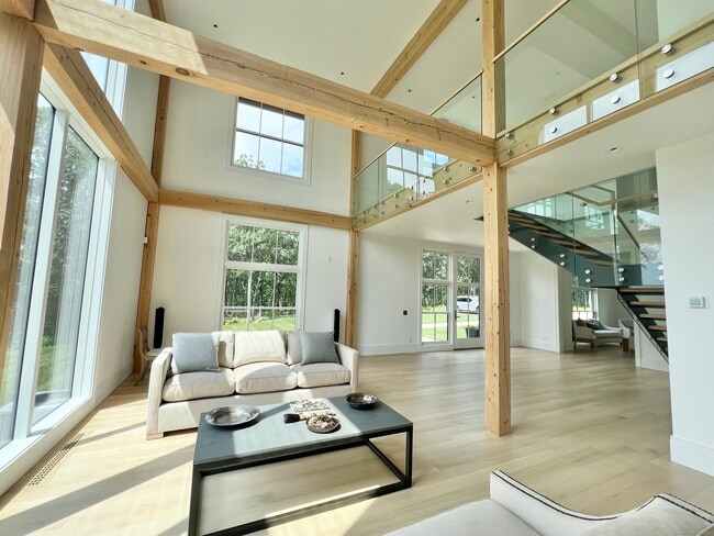 Photo - 36 Yuza Mini Ln