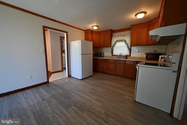 Photo - 1 Pinetree Ln