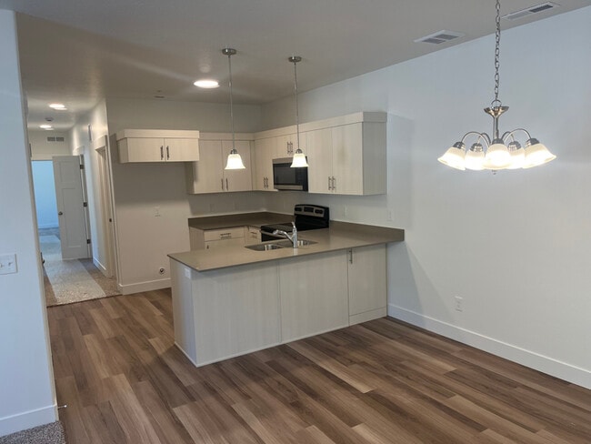Photo - 710 715 S Unit M201
