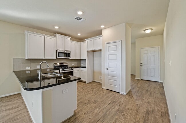 Photo - 14410 Sweetwater Dr