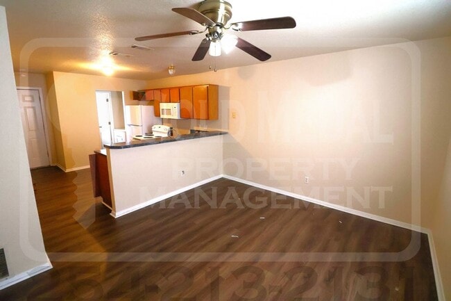 Photo - 1106 Leslie Cir Unit A
