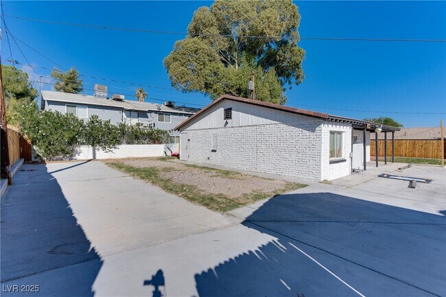 Photo - 309 N 16th St