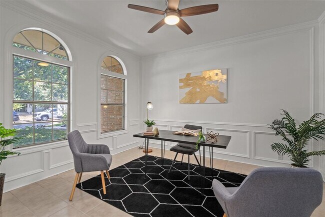 Photo - 506 W 33rd St