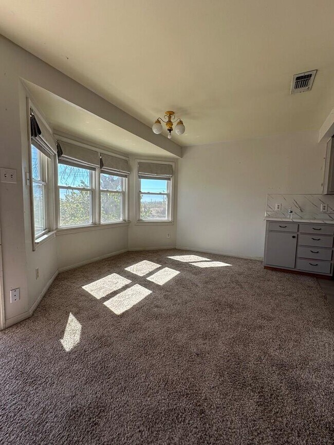 Photo - 1600 Crenshaw Dr