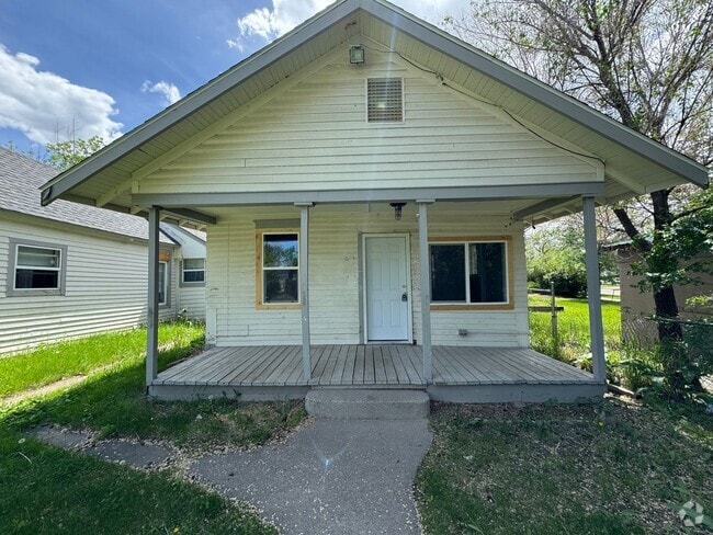 Building Photo - 604 7th Ave S Unit 604 Rental