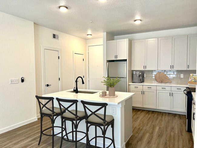 Newly Renovated Kitchen - 1800 Broadway