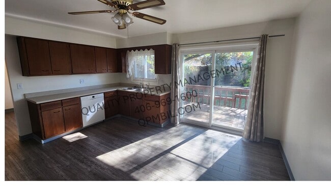 Photo - Spacious 3BD/2BA Duplex with Garage in Prime West End Location! Unit 1904
