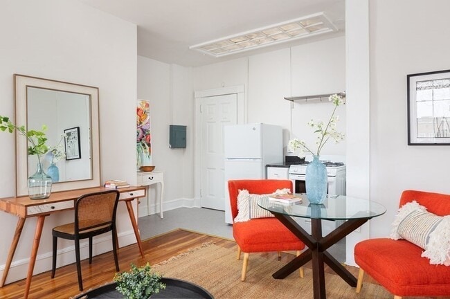 Photo - 16 Chauncy St Unidad 47