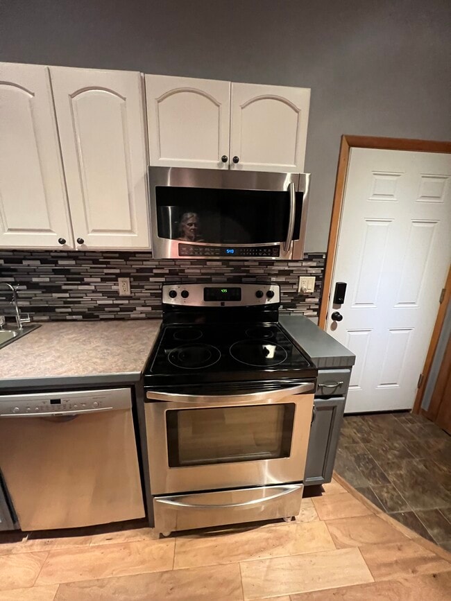 Photo - 1007 NW Lake St