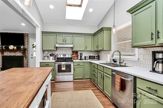 Photo - 4227 Deerfield Dr