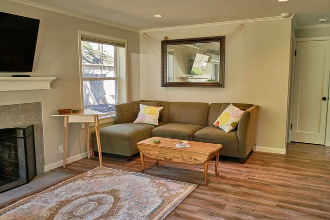 Photo - 9734 Dibble Ave NW