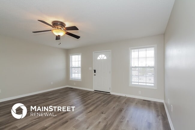 Photo - 306 E 28th St