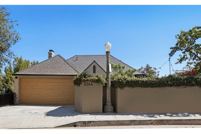 Photo - 2244 Talmadge St