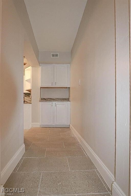 Photo - 305 Bougainvillea Rd W