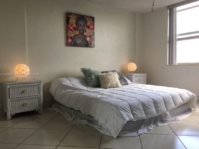 Photo - 3660 NE 166th St Unit 611