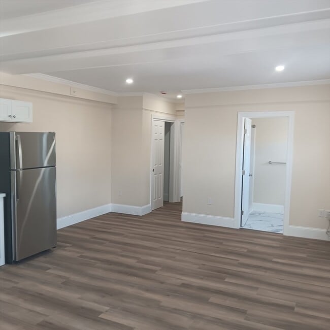 Photo - 99 N Main St Unit 6