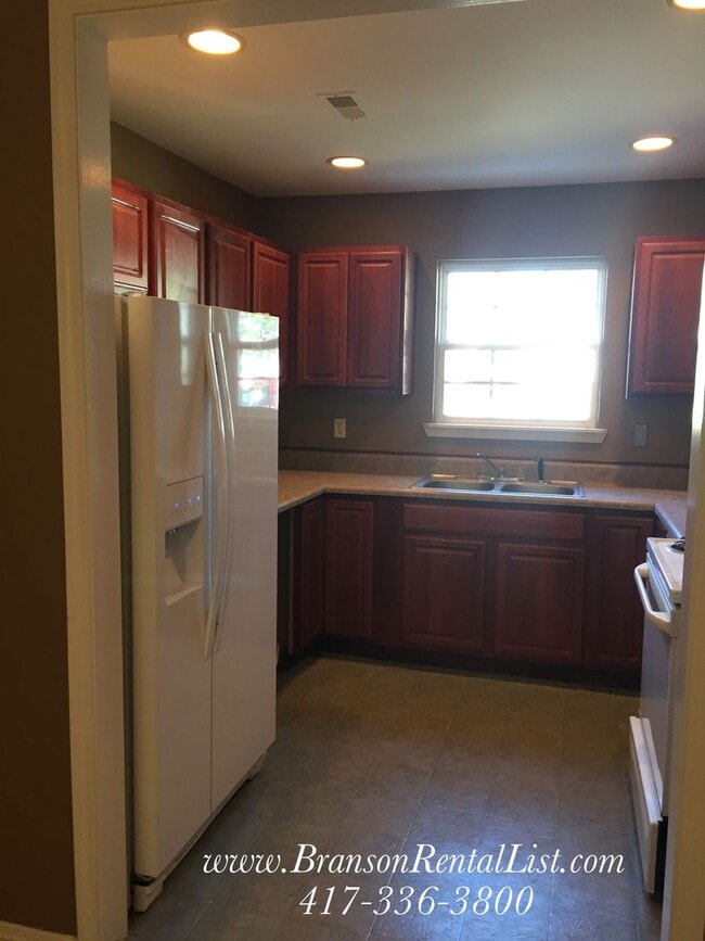 Photo - Large 5 Bedroom with lawn care and a community pool