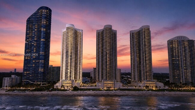 Building Photo - 15811 Collins Ave Unit 2802