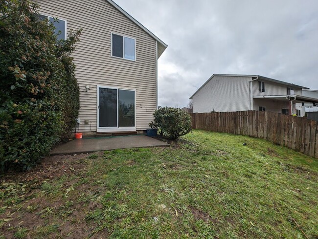 Photo - Newly updated Spacious 3 bedroom 2 bath Duplex in Hubbard.